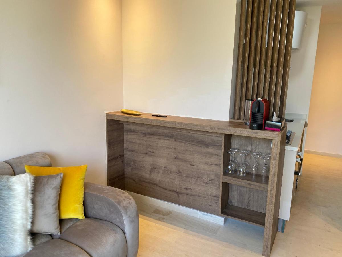 Très Beau à Ain Diab Appartement